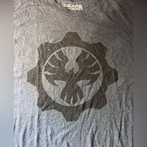 Gears of War t shirt